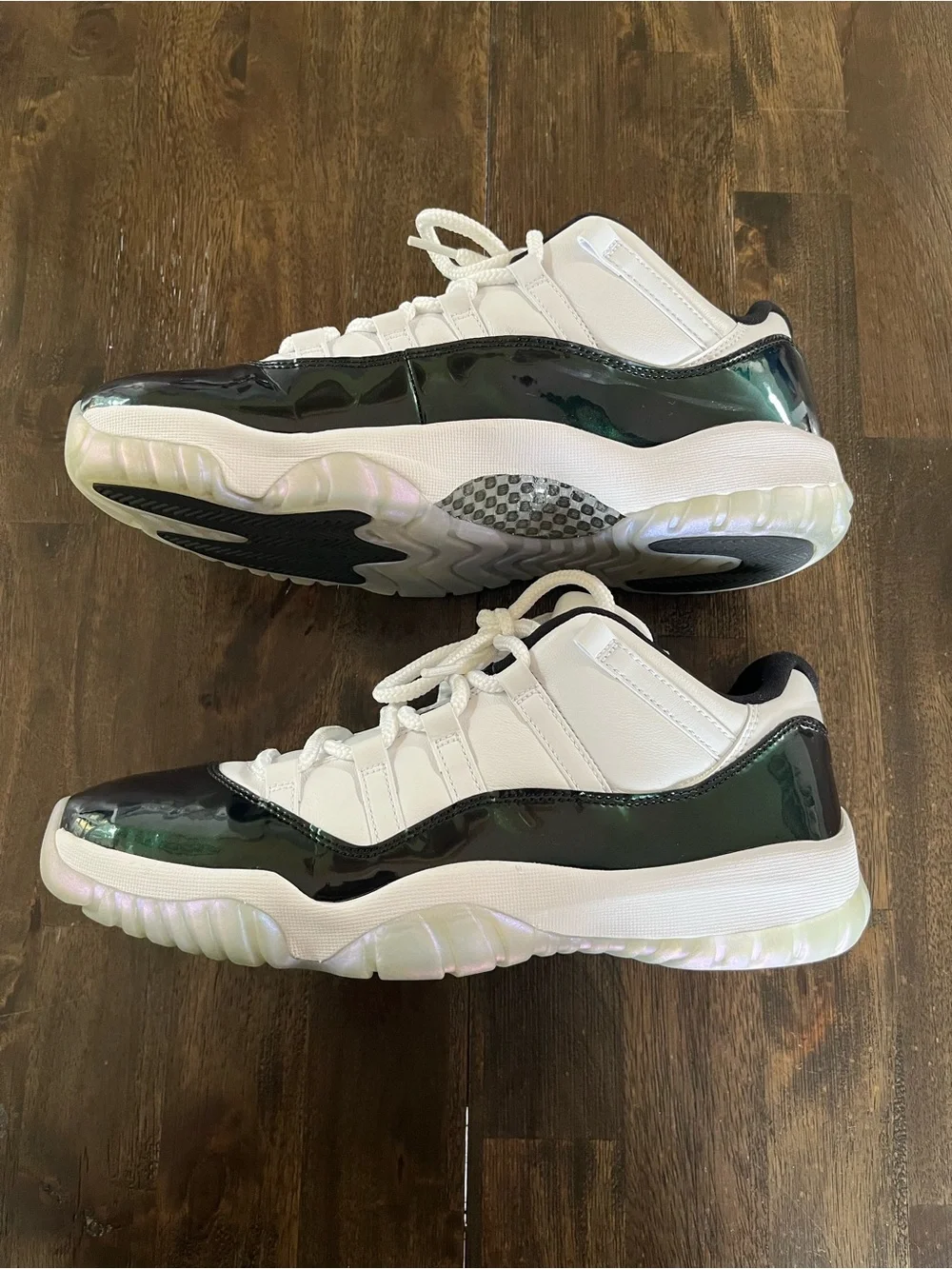 Jordan Low 11 Iridescent